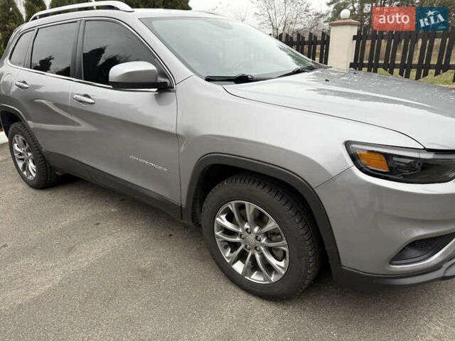 Серый Джип Чероки, объемом двигателя 2.36 л и пробегом 142 тыс. км за 14200 $, фото 10 на Automoto.ua