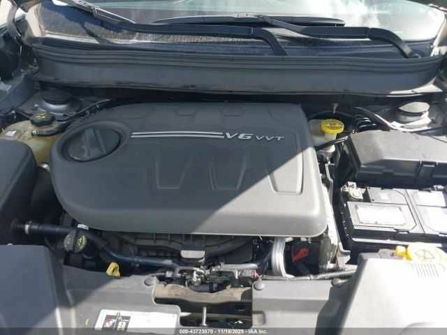 Сірий Джип Cherokee, об'ємом двигуна 2.4 л та пробігом 34 тис. км за 3000 $, фото 8 на Automoto.ua