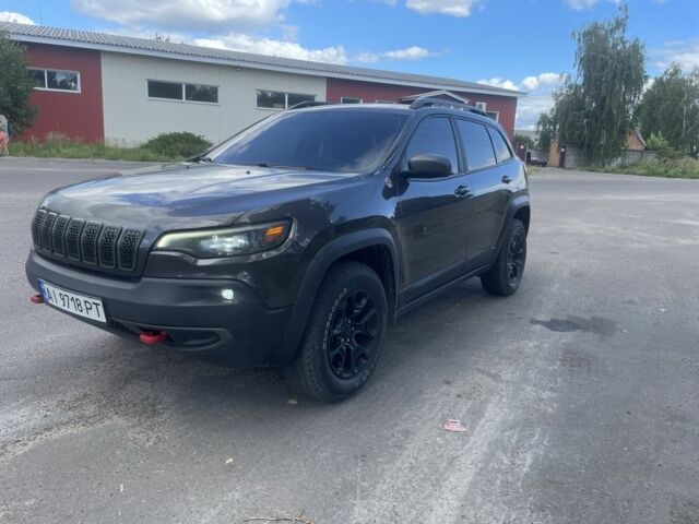 Серый Джип Чероки, объемом двигателя 3.2 л и пробегом 147 тыс. км за 19000 $, фото 1 на Automoto.ua