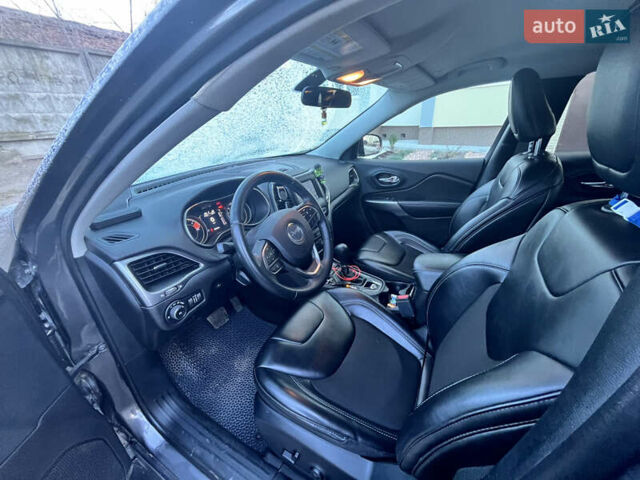 Сірий Джип Cherokee, об'ємом двигуна 2.36 л та пробігом 82 тис. км за 15999 $, фото 4 на Automoto.ua