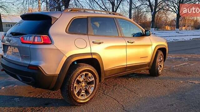 Сірий Джип Cherokee, об'ємом двигуна 3.24 л та пробігом 134 тис. км за 18600 $, фото 5 на Automoto.ua