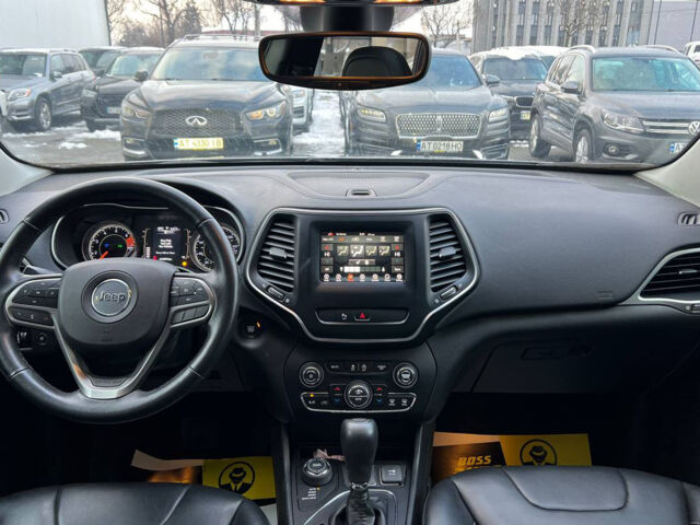 Серый Джип Чероки, объемом двигателя 2.4 л и пробегом 61 тыс. км за 18000 $, фото 17 на Automoto.ua