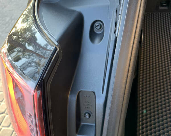 Сірий Джип Cherokee, об'ємом двигуна 2.36 л та пробігом 150 тис. км за 16600 $, фото 31 на Automoto.ua