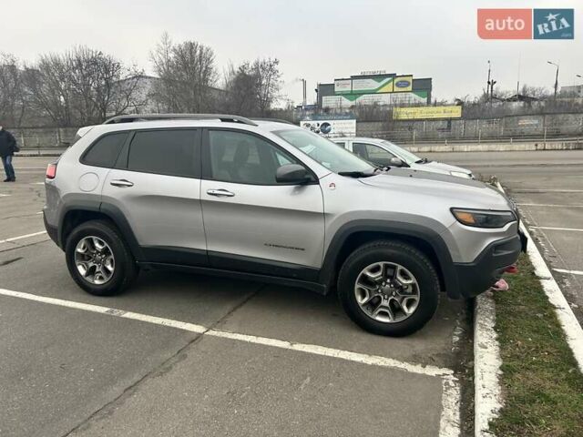 Серый Джип Чероки, объемом двигателя 1.99 л и пробегом 132 тыс. км за 18500 $, фото 2 на Automoto.ua