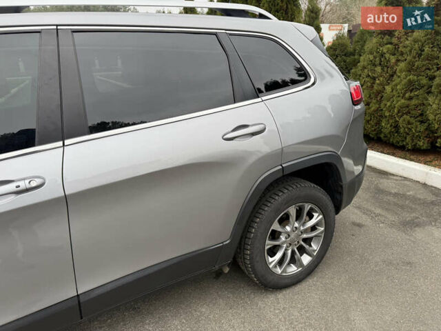 Серый Джип Чероки, объемом двигателя 2.36 л и пробегом 142 тыс. км за 14200 $, фото 7 на Automoto.ua