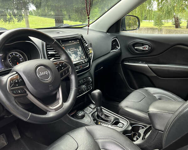 Серый Джип Чероки, объемом двигателя 3.2 л и пробегом 225 тыс. км за 15000 $, фото 15 на Automoto.ua