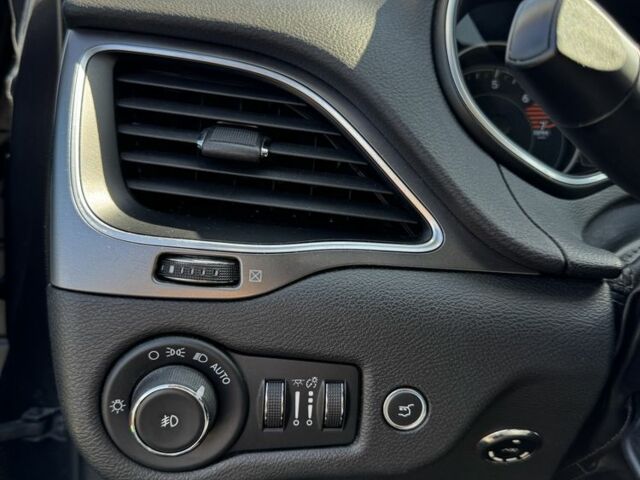 Сірий Джип Cherokee, об'ємом двигуна 2.4 л та пробігом 112 тис. км за 20700 $, фото 11 на Automoto.ua