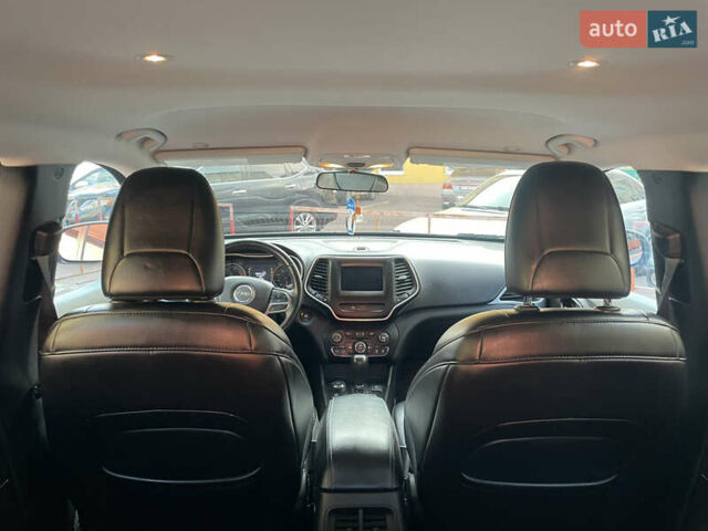 Сірий Джип Cherokee, об'ємом двигуна 2.36 л та пробігом 166 тис. км за 16700 $, фото 13 на Automoto.ua