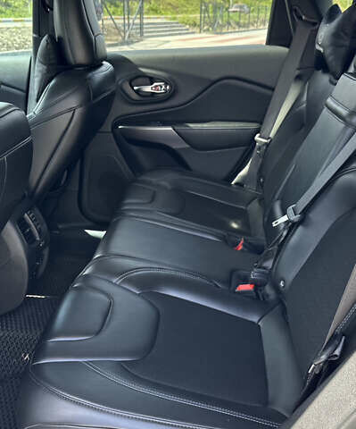 Сірий Джип Cherokee, об'ємом двигуна 3.24 л та пробігом 136 тис. км за 16400 $, фото 11 на Automoto.ua