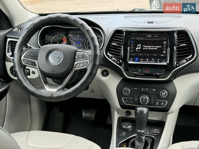 Серый Джип Чероки, объемом двигателя 3.2 л и пробегом 108 тыс. км за 21290 $, фото 28 на Automoto.ua