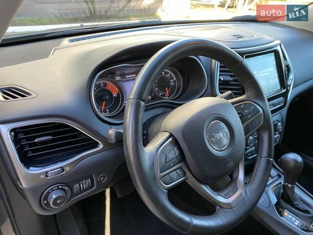 Серый Джип Чероки, объемом двигателя 2 л и пробегом 130 тыс. км за 18300 $, фото 15 на Automoto.ua