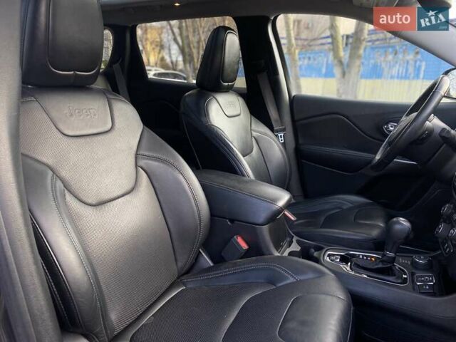 Сірий Джип Cherokee, об'ємом двигуна 3.24 л та пробігом 104 тис. км за 19500 $, фото 21 на Automoto.ua
