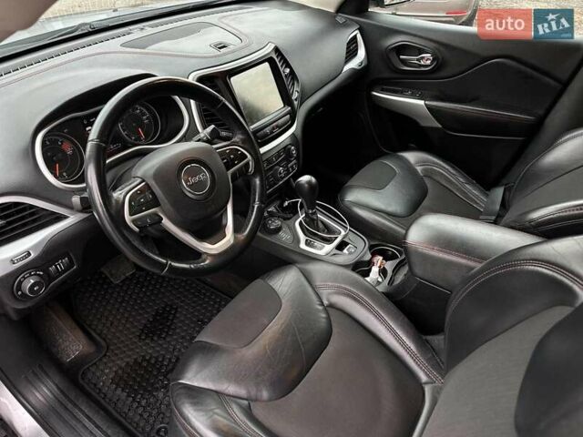 Серый Джип Чероки, объемом двигателя 2.4 л и пробегом 152 тыс. км за 15490 $, фото 29 на Automoto.ua
