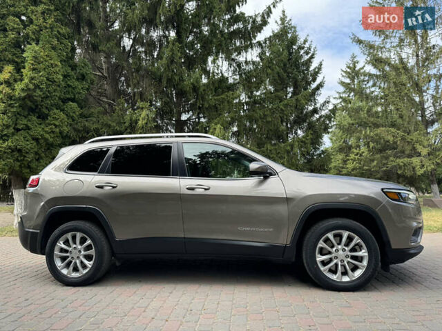Сірий Джип Cherokee, об'ємом двигуна 3.24 л та пробігом 92 тис. км за 16500 $, фото 3 на Automoto.ua