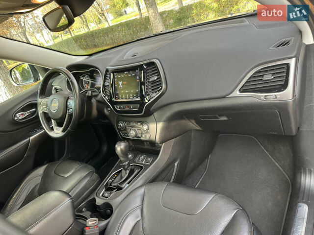 Серый Джип Чероки, объемом двигателя 3.24 л и пробегом 108 тыс. км за 19500 $, фото 11 на Automoto.ua