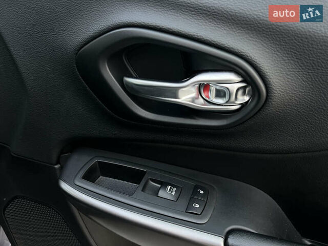 Серый Джип Чероки, объемом двигателя 3.24 л и пробегом 103 тыс. км за 16999 $, фото 20 на Automoto.ua