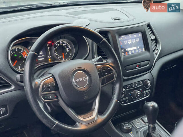 Серый Джип Чероки, объемом двигателя 2.4 л и пробегом 210 тыс. км за 14500 $, фото 23 на Automoto.ua