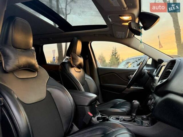 Сірий Джип Cherokee, об'ємом двигуна 2.36 л та пробігом 96 тис. км за 15900 $, фото 24 на Automoto.ua