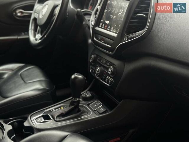 Сірий Джип Cherokee, об'ємом двигуна 1.99 л та пробігом 78 тис. км за 22500 $, фото 24 на Automoto.ua