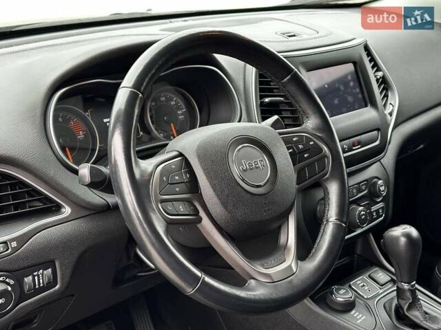 Сірий Джип Cherokee, об'ємом двигуна 3.24 л та пробігом 141 тис. км за 16799 $, фото 18 на Automoto.ua