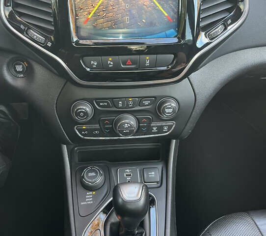 Серый Джип Чероки, объемом двигателя 3.24 л и пробегом 107 тыс. км за 19500 $, фото 47 на Automoto.ua