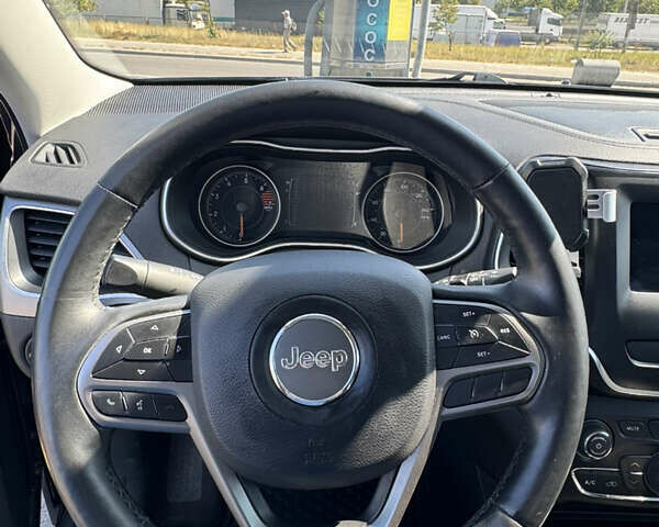 Сірий Джип Cherokee, об'ємом двигуна 2.4 л та пробігом 110 тис. км за 21000 $, фото 5 на Automoto.ua