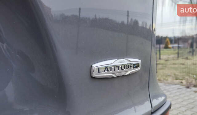 Сірий Джип Cherokee, об'ємом двигуна 2.36 л та пробігом 140 тис. км за 16200 $, фото 17 на Automoto.ua