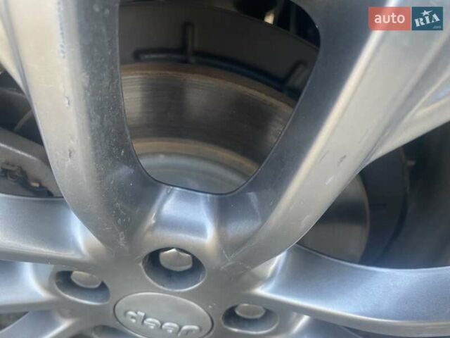 Серый Джип Чероки, объемом двигателя 2.36 л и пробегом 100 тыс. км за 18000 $, фото 8 на Automoto.ua