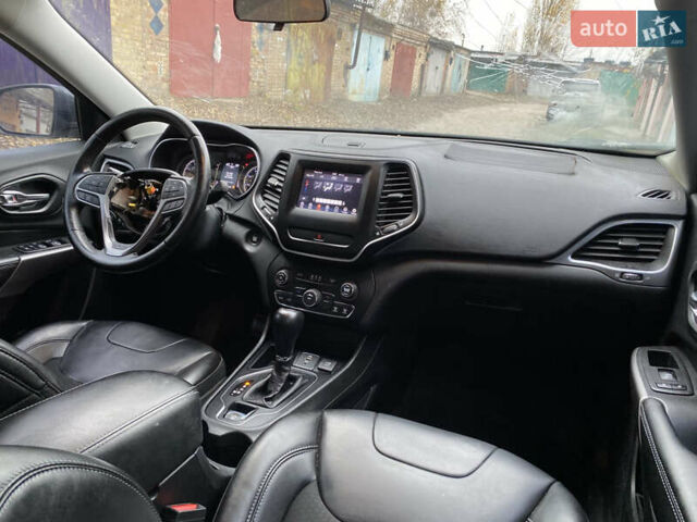 Сірий Джип Cherokee, об'ємом двигуна 2.4 л та пробігом 161 тис. км за 9300 $, фото 4 на Automoto.ua