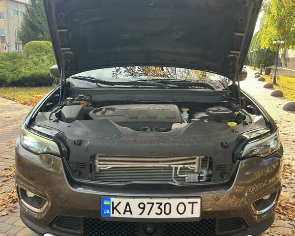 Серый Джип Чероки, объемом двигателя 3.24 л и пробегом 107 тыс. км за 19500 $, фото 63 на Automoto.ua