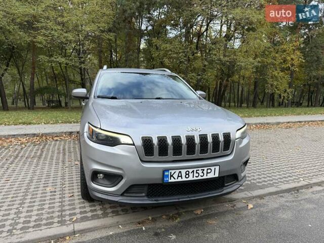 Джип Чероки 2018 в Киеве на Automoto.ua Серый Джип Чероки, объемом двигателя 2.36 л и пробегом 120 тыс. км за 15900 $, фото 1 на Automoto.ua