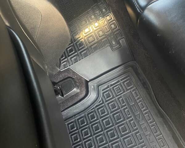 Серый Джип Чероки, объемом двигателя 2.36 л и пробегом 100 тыс. км за 18000 $, фото 24 на Automoto.ua