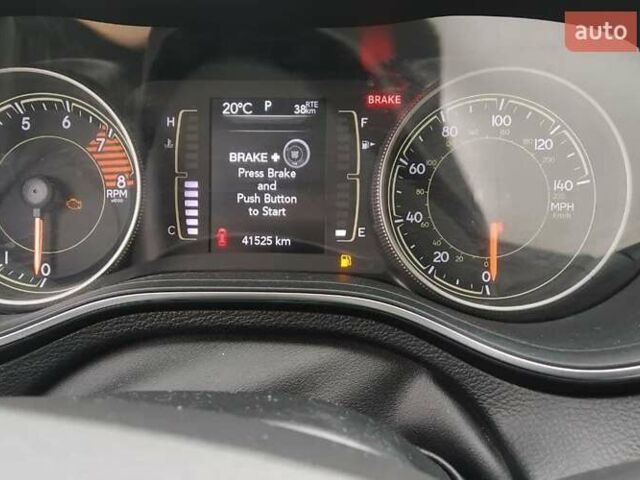 Сірий Джип Cherokee, об'ємом двигуна 3.2 л та пробігом 48 тис. км за 18000 $, фото 11 на Automoto.ua