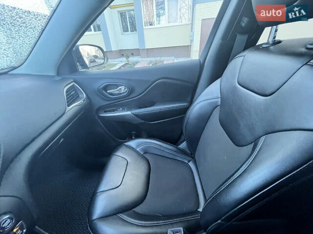 Сірий Джип Cherokee, об'ємом двигуна 2.36 л та пробігом 82 тис. км за 15999 $, фото 8 на Automoto.ua