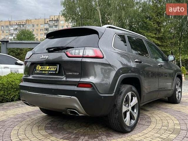 Сірий Джип Cherokee, об'ємом двигуна 2 л та пробігом 28 тис. км за 20690 $, фото 6 на Automoto.ua