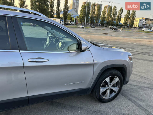 Серый Джип Чероки, объемом двигателя 3.24 л и пробегом 86 тыс. км за 22999 $, фото 19 на Automoto.ua