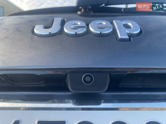 Серый Джип Чероки, объемом двигателя 2.36 л и пробегом 100 тыс. км за 18000 $, фото 11 на Automoto.ua