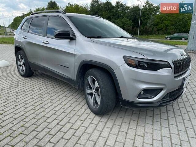 Серый Джип Чероки, объемом двигателя 1.99 л и пробегом 75 тыс. км за 20700 $, фото 10 на Automoto.ua