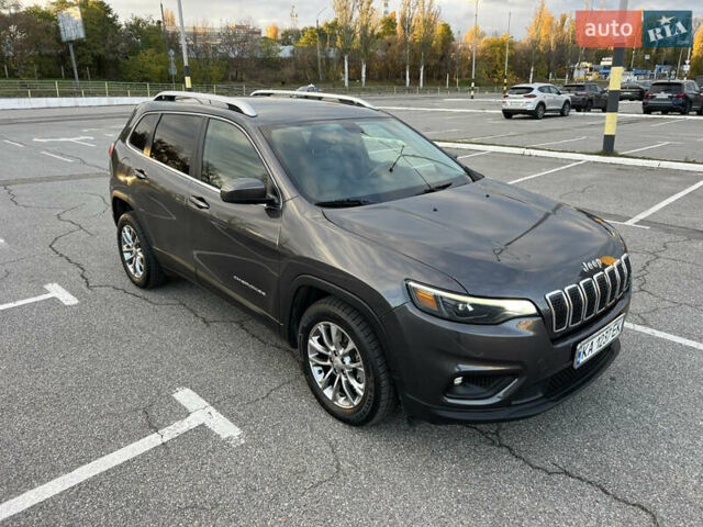 Джип Cherokee 2018 у Києві на Automoto.ua Сірий Джип Cherokee, об'ємом двигуна 3.24 л та пробігом 103 тис. км за 17800 $, фото 6 на Automoto.ua