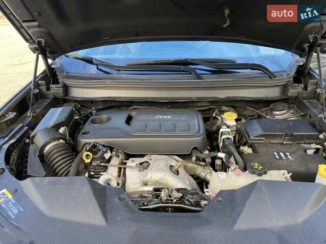 Серый Джип Чероки, объемом двигателя 2 л и пробегом 130 тыс. км за 18300 $, фото 12 на Automoto.ua