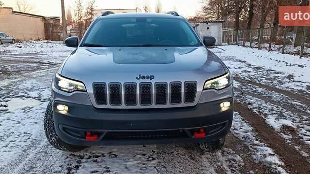 Сірий Джип Cherokee, об'ємом двигуна 3.24 л та пробігом 134 тис. км за 18600 $, фото 2 на Automoto.ua