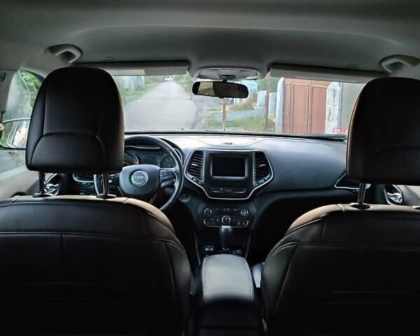 Сірий Джип Cherokee, об'ємом двигуна 2.36 л та пробігом 94 тис. км за 17400 $, фото 8 на Automoto.ua
