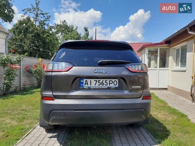 Серый Джип Чероки, объемом двигателя 2.36 л и пробегом 173 тыс. км за 16500 $, фото 4 на Automoto.ua