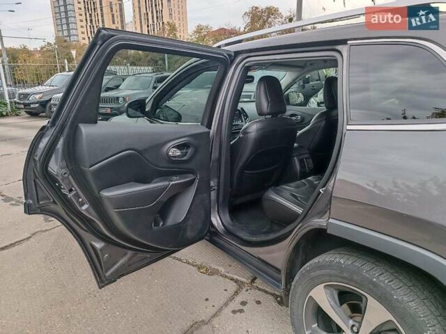 Серый Джип Чероки, объемом двигателя 2.4 л и пробегом 55 тыс. км за 17490 $, фото 12 на Automoto.ua