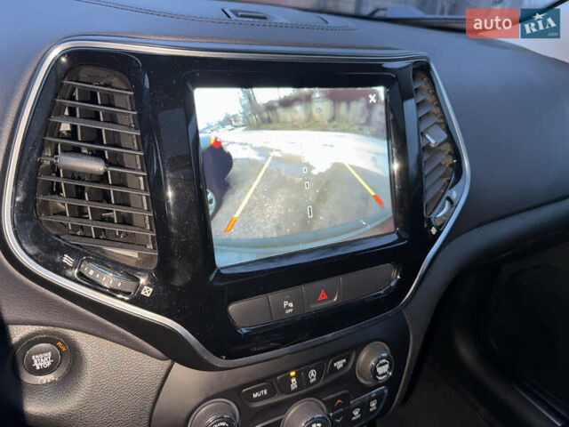 Серый Джип Чероки, объемом двигателя 3.24 л и пробегом 127 тыс. км за 22000 $, фото 17 на Automoto.ua