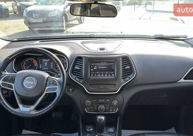 Сірий Джип Cherokee, об'ємом двигуна 1.99 л та пробігом 117 тис. км за 17500 $, фото 14 на Automoto.ua