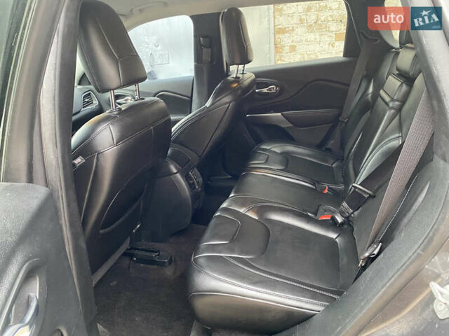 Сірий Джип Cherokee, об'ємом двигуна 2.4 л та пробігом 161 тис. км за 9300 $, фото 23 на Automoto.ua