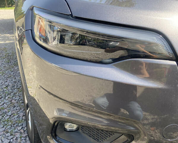 Сірий Джип Cherokee, об'ємом двигуна 3.24 л та пробігом 141 тис. км за 16700 $, фото 5 на Automoto.ua