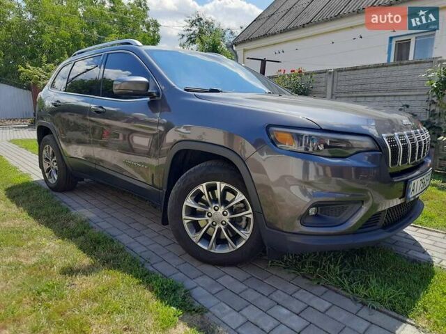 Серый Джип Чероки, объемом двигателя 2.36 л и пробегом 173 тыс. км за 16500 $, фото 2 на Automoto.ua