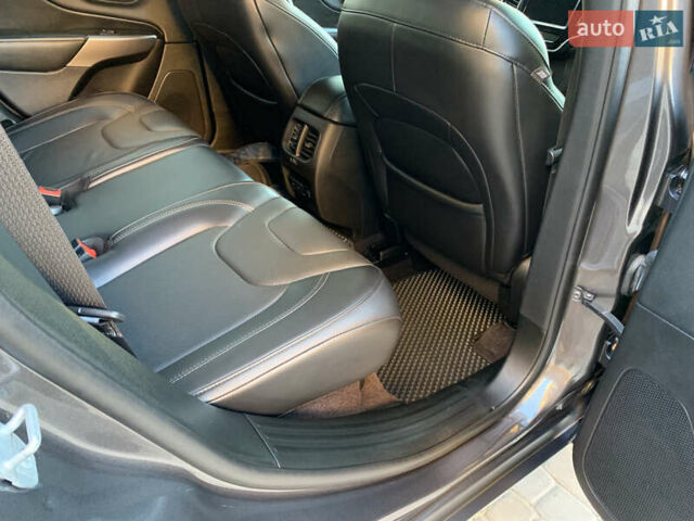 Сірий Джип Cherokee, об'ємом двигуна 2.36 л та пробігом 150 тис. км за 16600 $, фото 84 на Automoto.ua